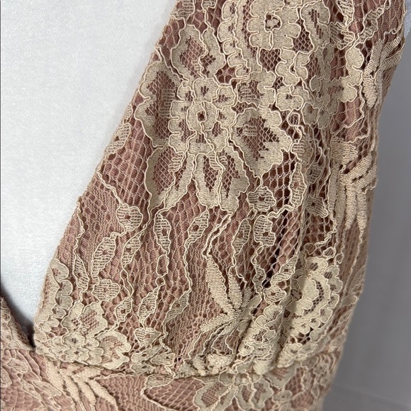 Lulus Stolen Moments Lace Halter Maxi Dress in Cream and Tan Size 1X - Picture 2 of 9